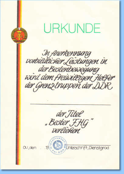 Deckblatt einer aufklappbaren Urkunde fr vorbildliche Leistungen als freiwilliger Helfer der Grenztruppen der DDR (Druck: 1987)
